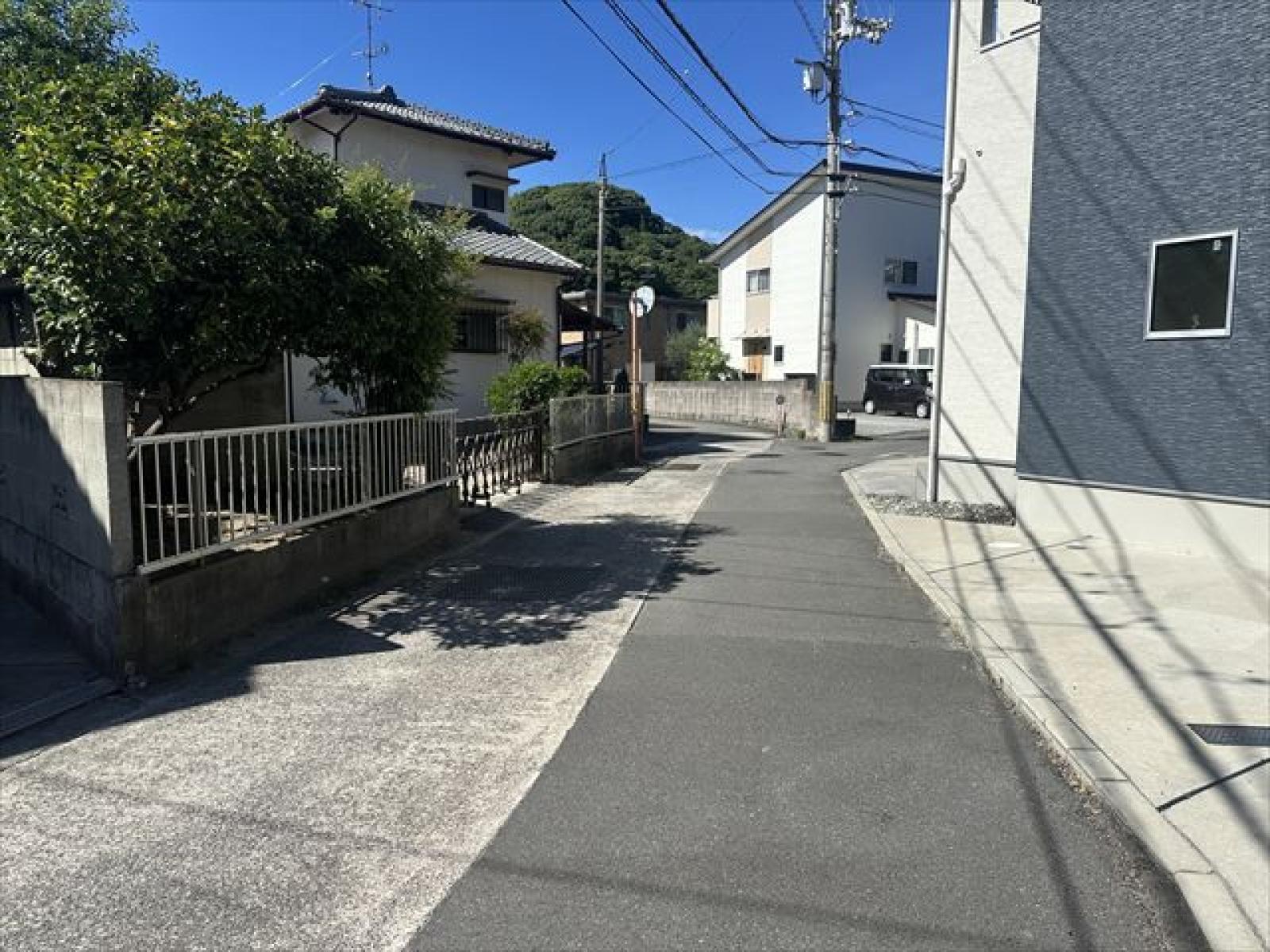 北側前面道路