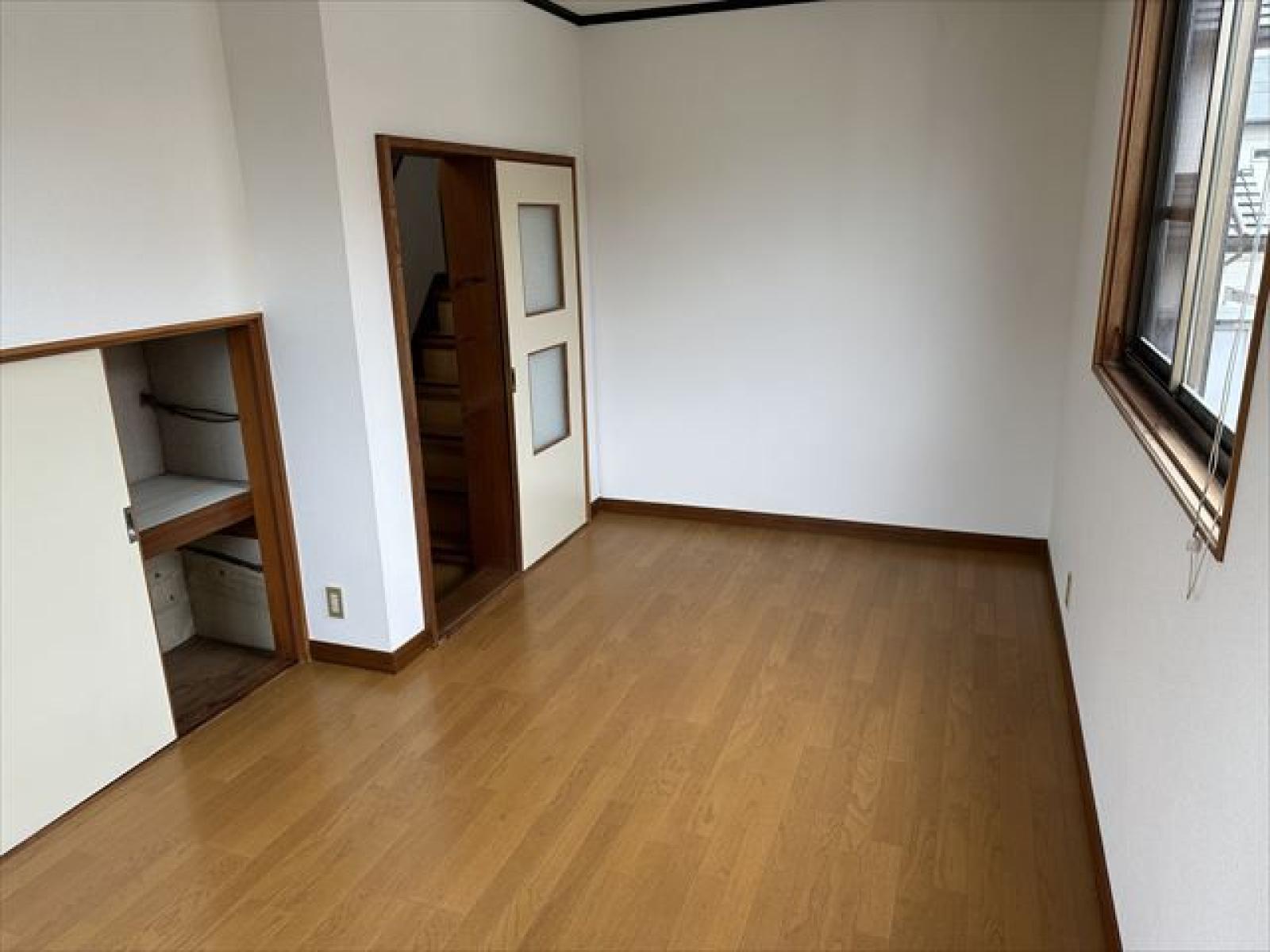 中２階洋室	