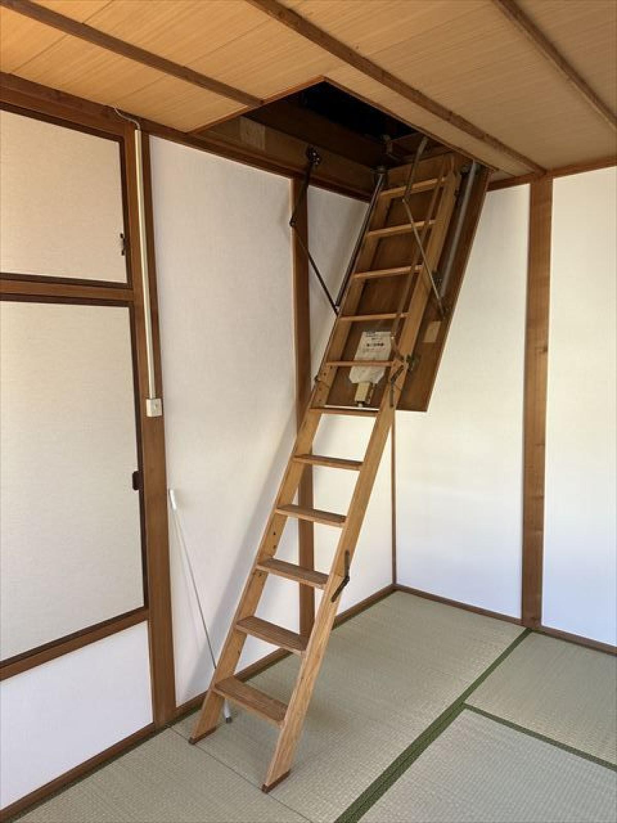 ２階東和室