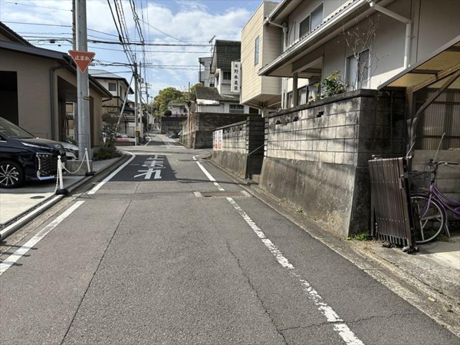 東側道路