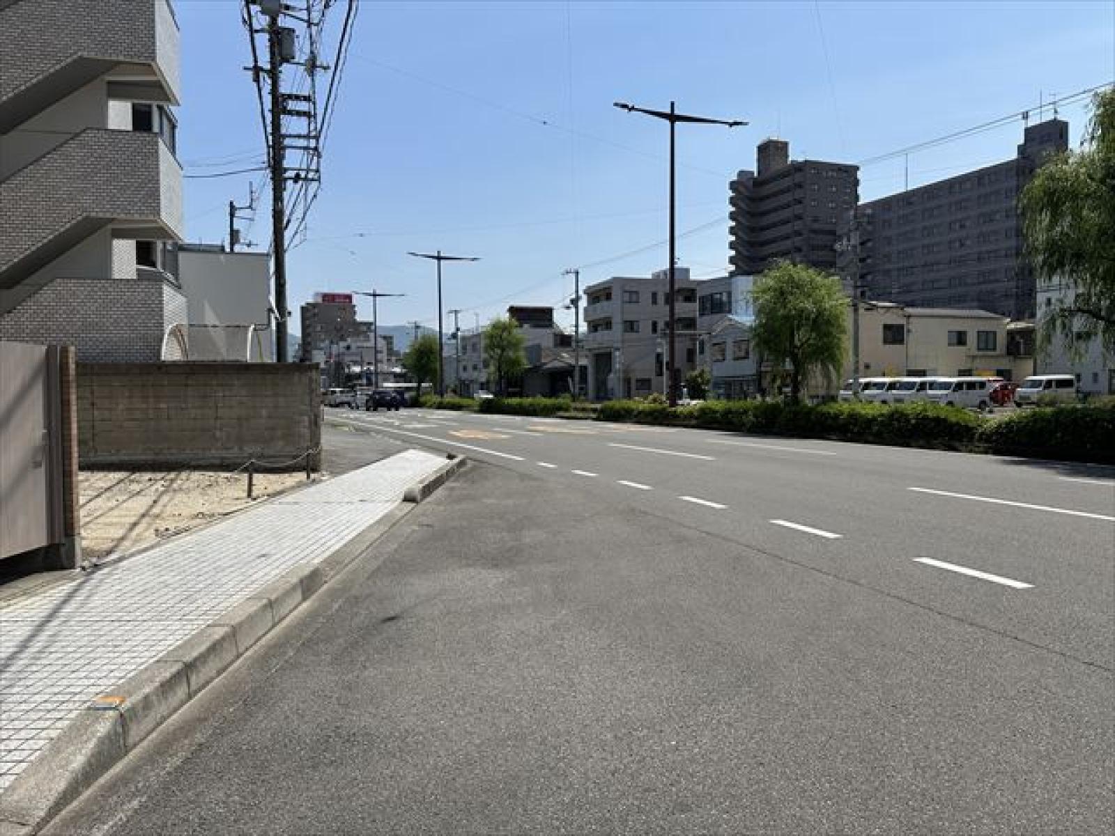 南側前面道	