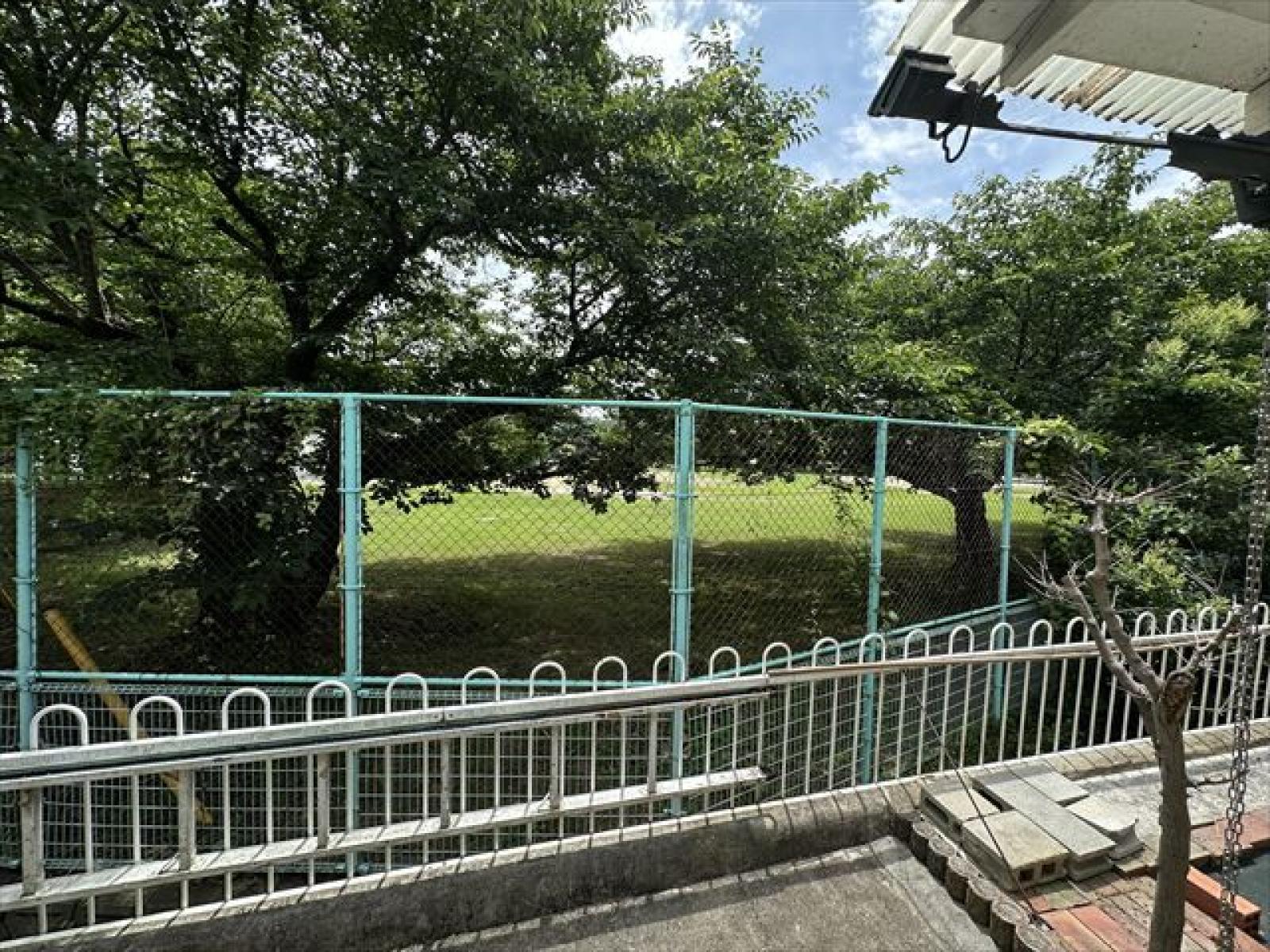 近隣の公園