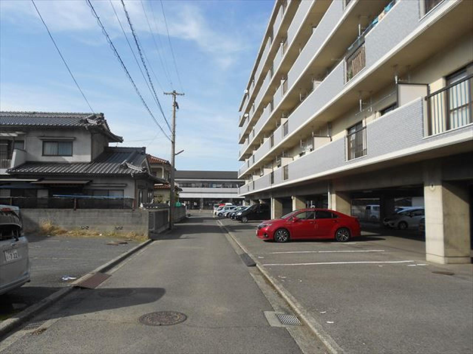 前面道路（西側）