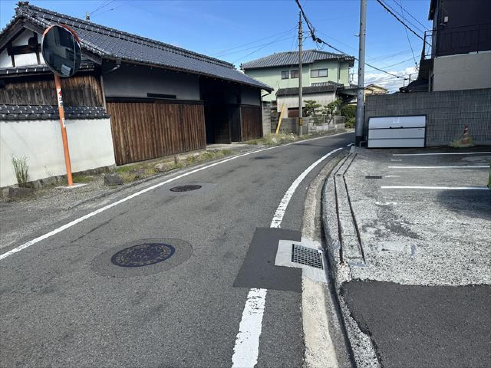 南側前面道路