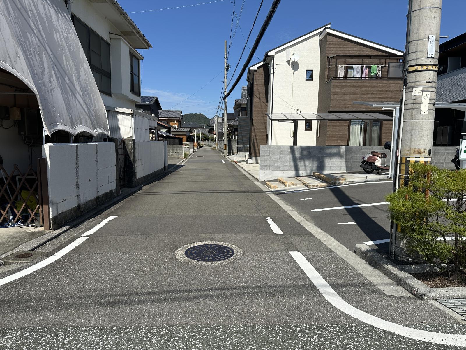 西側道路