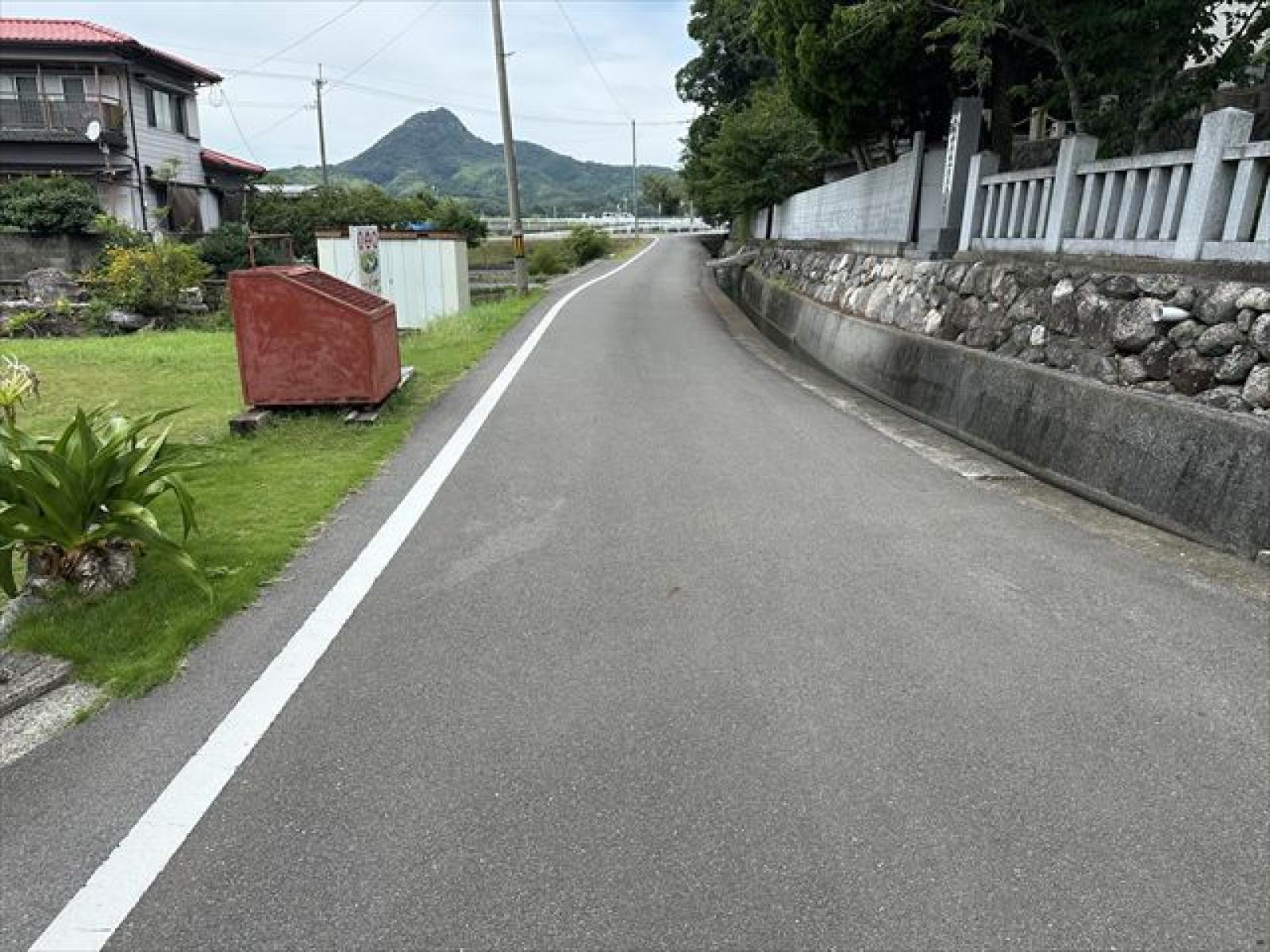 東側道路