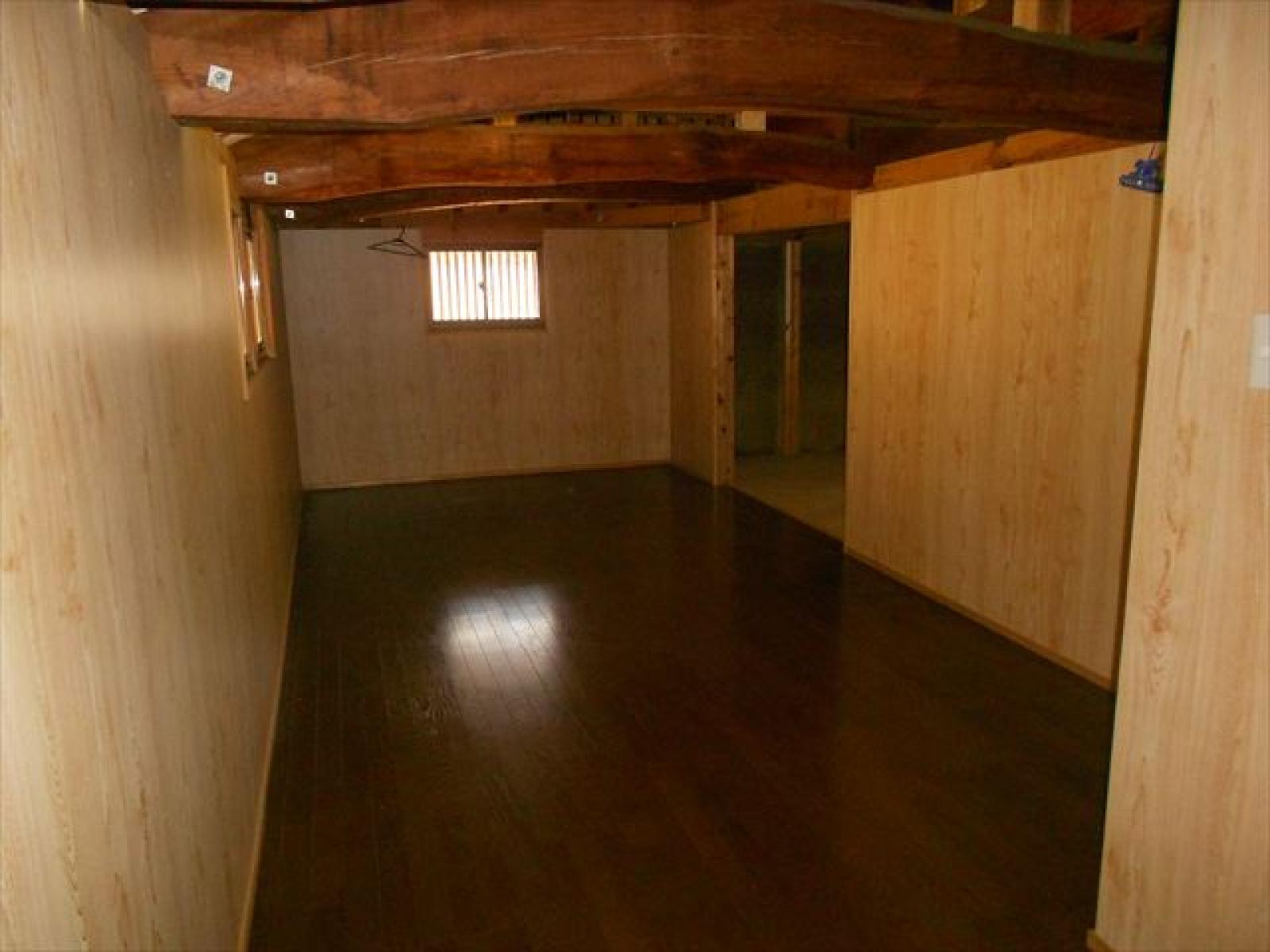 屋根裏収納一部