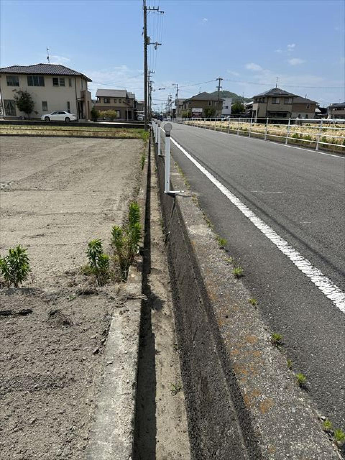 北側道路・水路