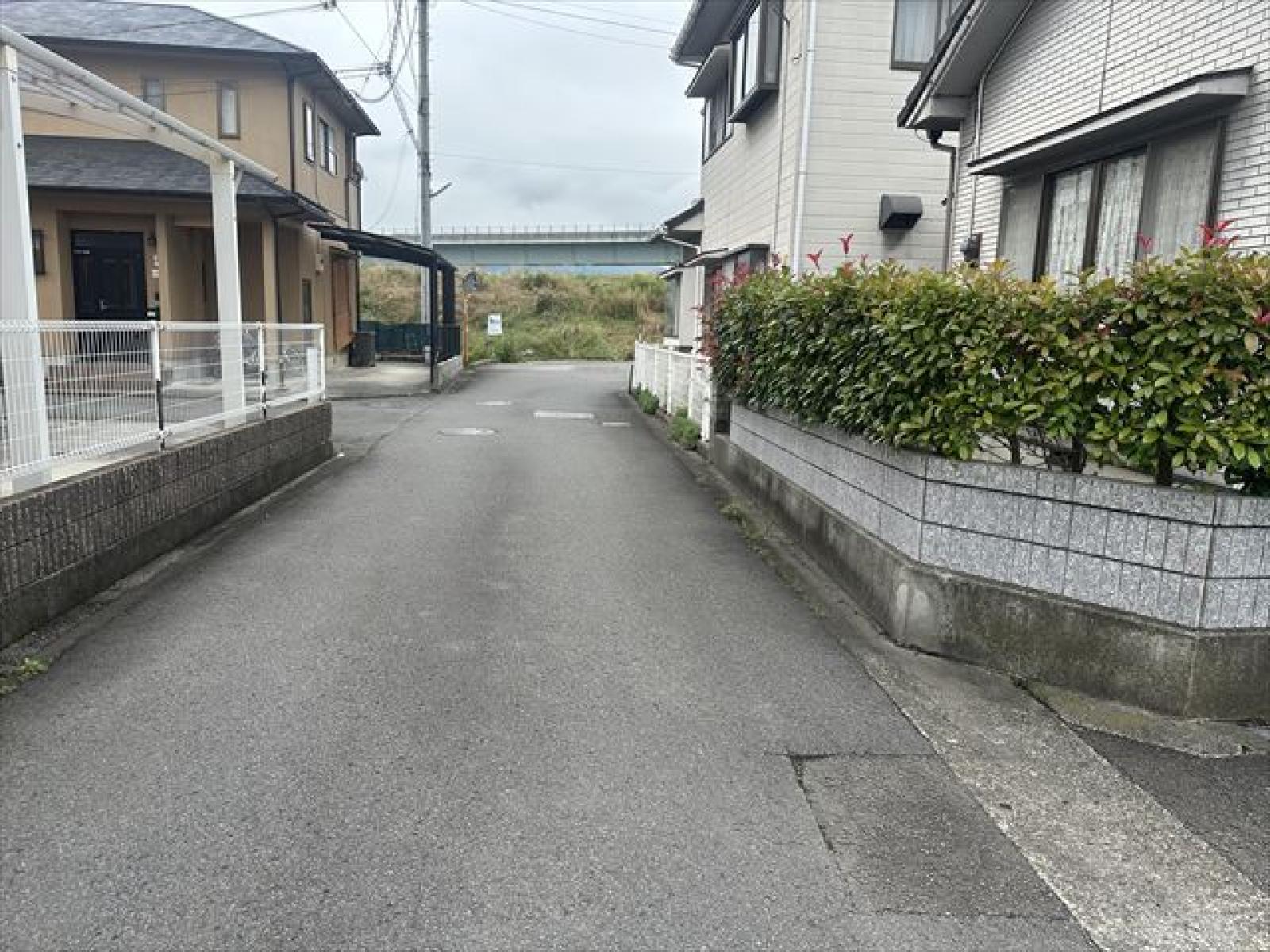 東側道路
