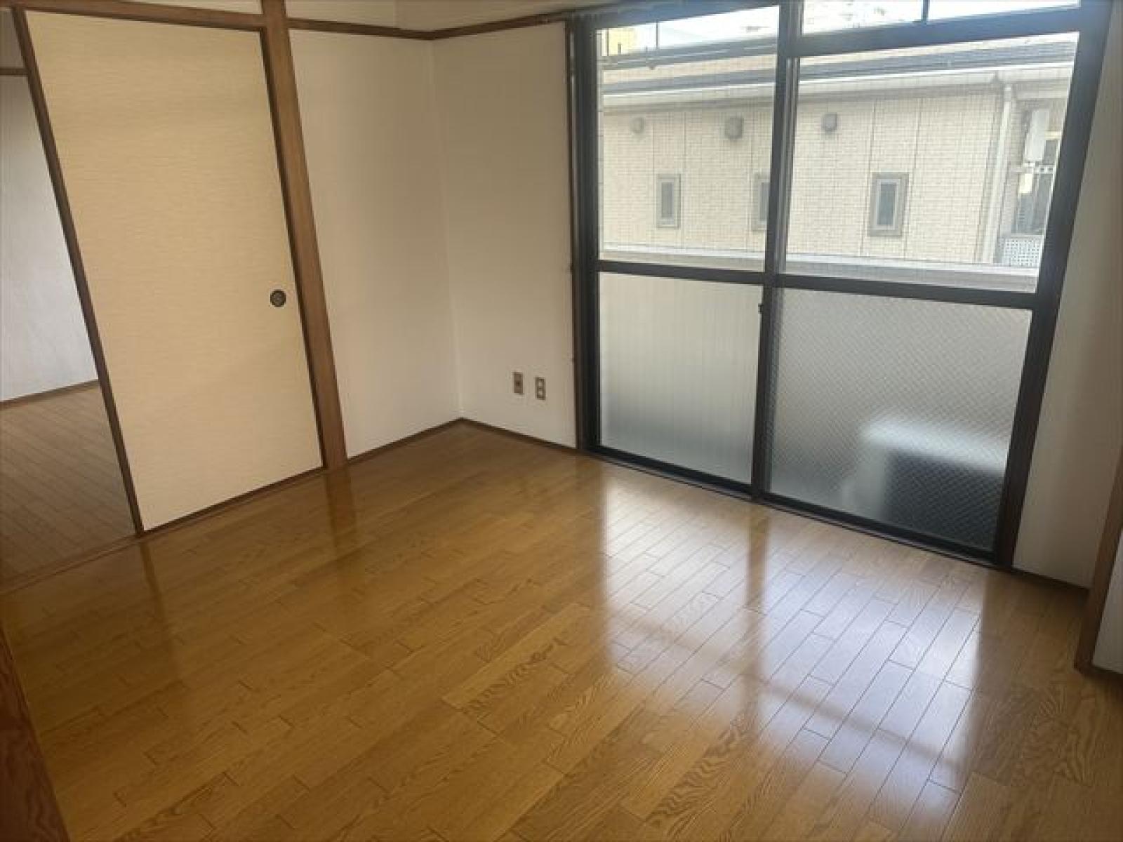 南洋室６帖