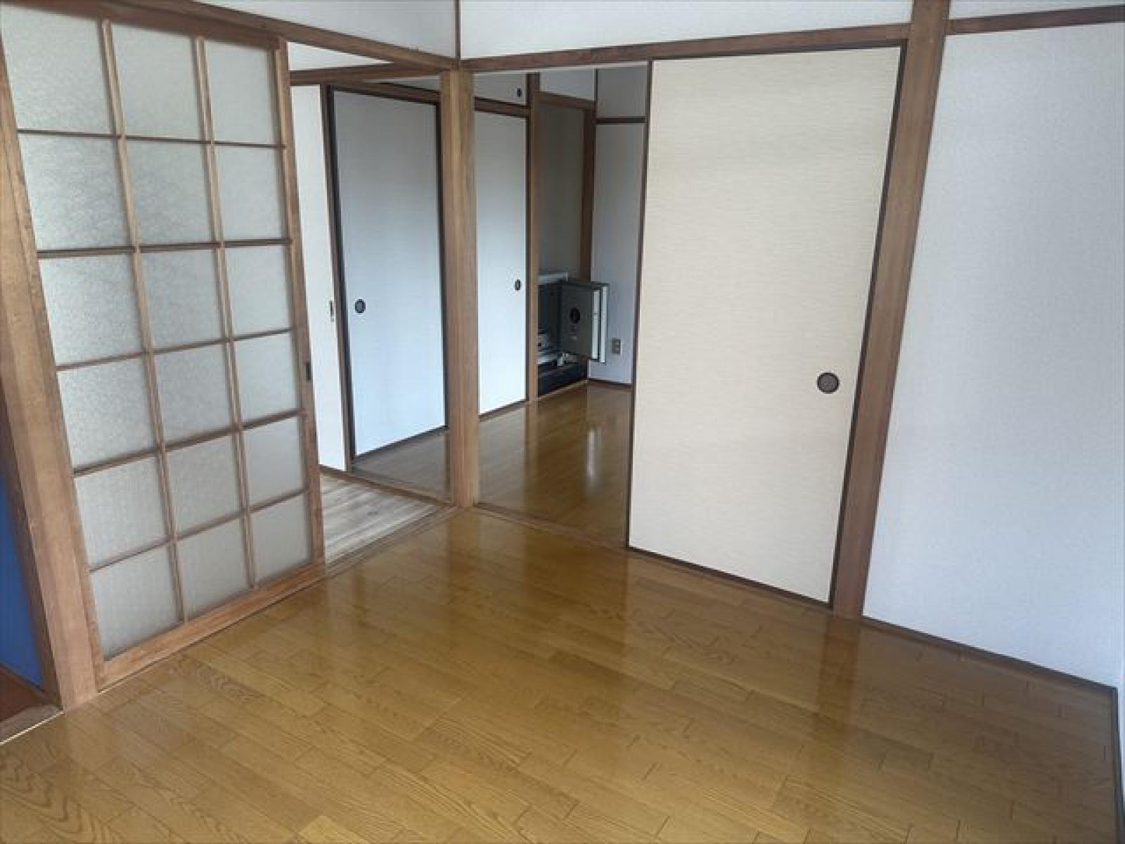 南洋室６帖