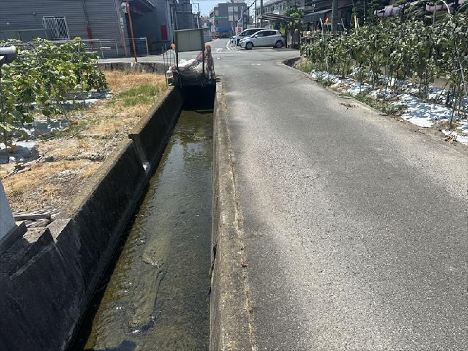 北側道路及び水路